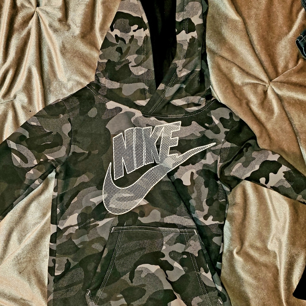 Pre-loved, hardly worn, great quality!